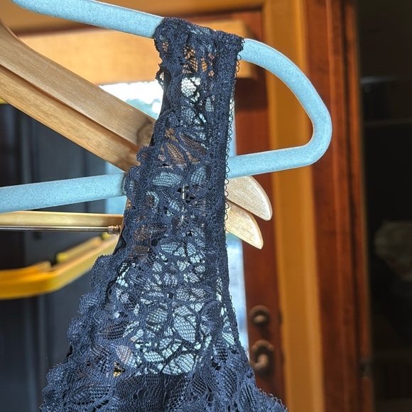 Aerie Lace Bralette in Black Size Medium - Picture 5 of 9